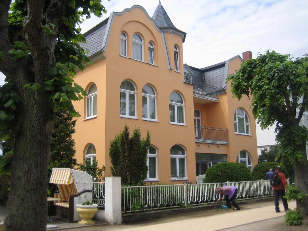 Hotel Villa Strandrose Херингсдорф Екстериор снимка